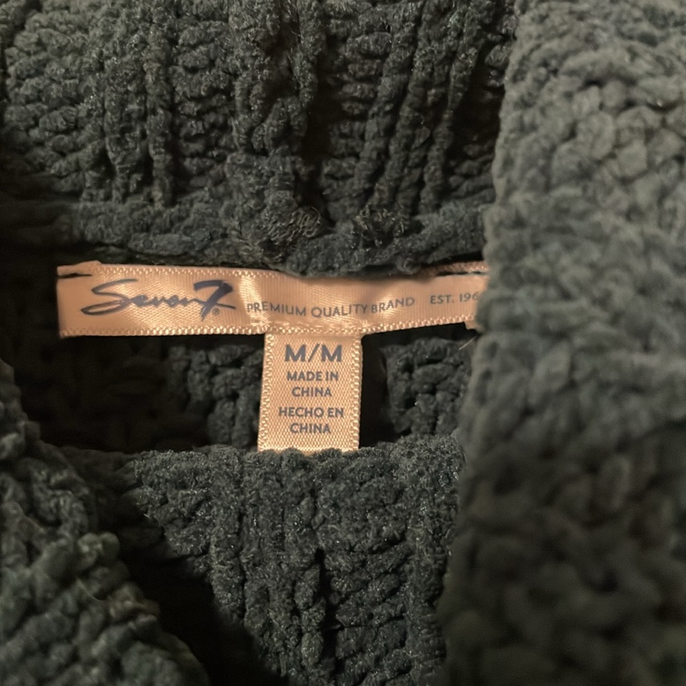 Seven Sweater‎ - Picture 2 of 3